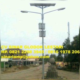 Tiang Lampu Jalan Solar Cell 2 Lampu